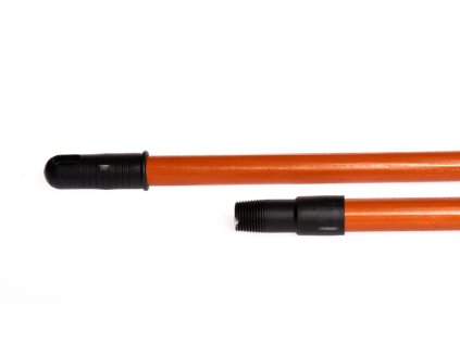 Lakovaná drevená násada 130cm VARNI PINIUS 24